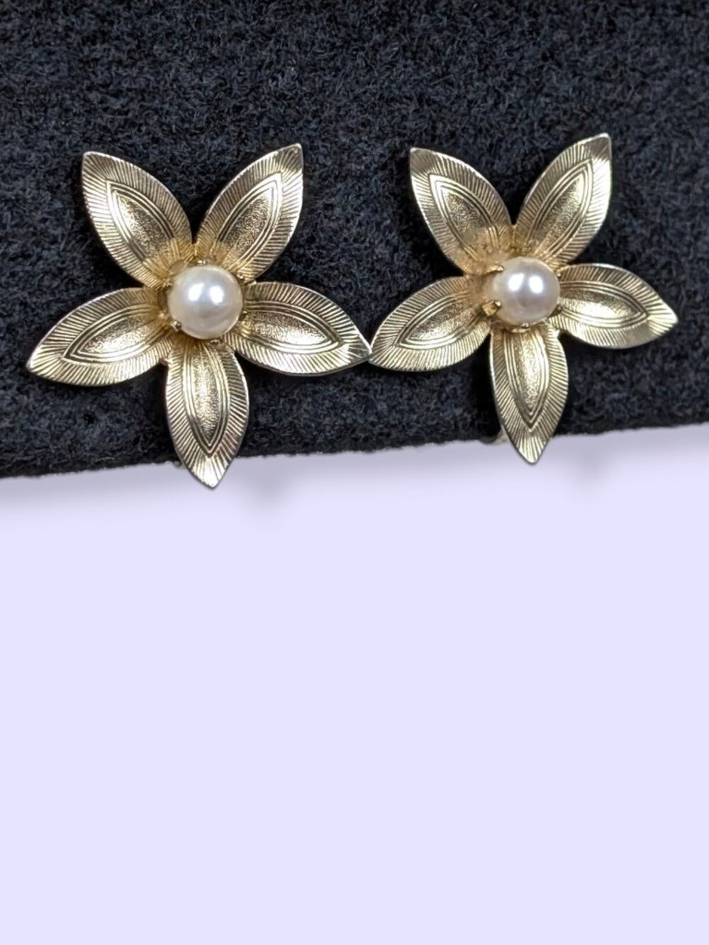 Vintage Textured Floral Faux Pearl Clip On Earrings